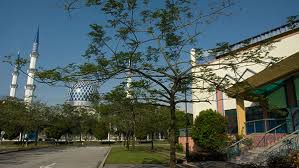 Ia terletak di kuala lumpur, malaysia dan dibuka pada 12 disember 1998. International Islamic Arts Garden Complex Visit Selangor