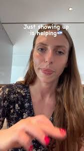 Cindy Saltzman's Instagram, Twitter & Facebook