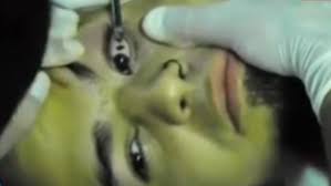 Le tatouage de l'œil d'horus est un des symboles contre le mauvais œil. Un Rappeur Americain Oblige De Se Faire Operer Apres S Etre Fait Tatouer L Oeil En Noir