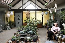 the owners of a 1964 robert rummer home on southwest 105th ave. Oak Hills Residents Take Pride In Rummer Designed Homes Scattered Through The Midcentury Neighborhood Oregonlive Com