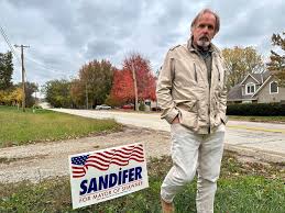 A mayoral race in Shawnee, Kansas, is between 2 'very different' kinds of  Republicans