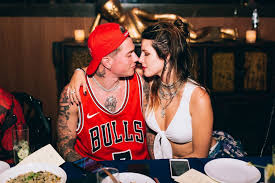 In the photo, mascolo was dressed to the nines as he smiles into the camera and places his hand on thorne's knee. Benjamin Mascolo And Bella Thorne Entertainment Tonight