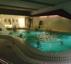 It is a hotel but you can also call it a meeting point, a congress/event centre, a restaurant or a place of relaxation. Pool Bilder Holiday Inn Leiden Leiden Holidaycheck