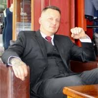 100+ perfiles de «Culhane»