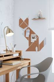 Dekorasi warna cerah juga menciptakan suasana ringan dan membuat kamar terasa tidak sesak. Hemat Budget Ini 18 Dekorasi Diy Kamar Kosan Kekinian