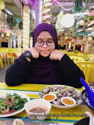 Dato wan datang menemui kami di kedai keropok lekor. Cadangan Tempat Makan Best Di Pantai Kelulut Marang Terengganu Husniey Husain