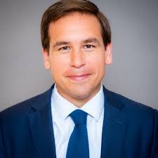 Miguel Casas's Instagram, Twitter & Facebook