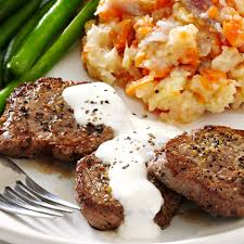 Place the beef on a baking sheet and pat the outside dry with a paper towel. Horseradish Crusted Beef Tenderloin Recipe Eatingwell