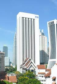 Ketinggian bangunan itu adalah 150 meter tinggi. Menara Pnb The Skyscraper Center