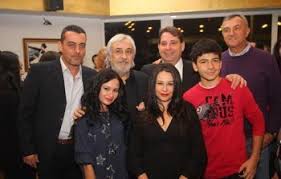 Müjdat gezen tiyatrosu ile ilgili sık sorulan sorular. Mujdat Gezen Sanat Merkezi 1 Yasinda