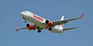 Pesawat lion air boeing 737 jatuh ke laut, beberapa saat setelah lepas landas dari jakarta, indonesia, pada 29 oktober 2018. Hoax Cuplikan Detik Detik Pesawat Lion Air Jatuh Dream Co Id