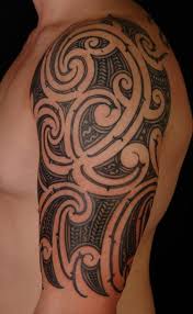 Maori Tattoo Fur Manner Am Oberarm Cool Tribal Tattoos Tribal Sleeve Tattoos Tribal Tattoos