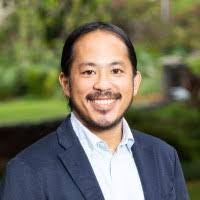 Gideon Lee's Instagram, Twitter & Facebook