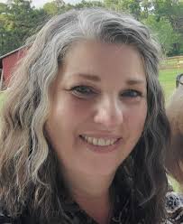 Hi all. Did you ever wonder how Katelina got into her hennin? Wonder no  more. I haven't seen this posted