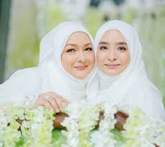 Suami ziela jalil banyak dugaan sejak beristeri dua, isteri pertama tahu selepas sebulan kahwin. Sejak Usia Muda Diuji Kehilangan Bapa Sebak Baca Luahan Hati Ziela Jalil Buat Puterinya Entertainment Rojak Daily