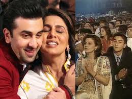 Find the perfect neetu kapoor stock photos and editorial news pictures from getty images. Throwback Picture Of Young Ranbir Kapoor With Mother Neetu Kapoor At The Filmfare Awards Filmfare Com