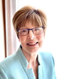 Nancy Head's Instagram, Twitter & Facebook