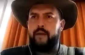 O caminhoneiro e youtuber zé trovão afirmou que decidiu colocar fim às paralisações de caminhoneiros após reunião com bolsonaro. P4de U2tbessdm