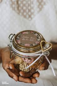 Gastgeschenke Fur Die Hochzeit Konnt Ihr Mit Wenigen Schritten Selb Personalisierte Gastgeschenke Hochzeit Gastgeschenke Hochzeit Personalisierte Gastgeschenke
