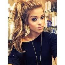 Lisa Chalker's Instagram, Twitter & Facebook