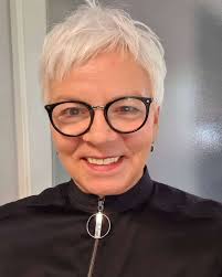 Diane Bryant (bryant1179)