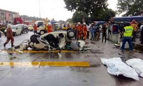 Memastikan jalan raya diselenggara dengan baik dan mempunyai ciri keselamatan terbaik. 3 Pelajar Maut Nahas