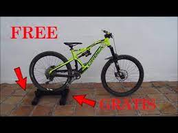 Realice una variedad de ejercicios para la parte superior y baja del cuerpo al tiempo que incorpora el uso de pesas para alcanzar sus objetivos de construir y mantener. Como Hacer Un Soporte Casero Para Tu Bicicleta How To Make A Handmade Bike Stand Youtube