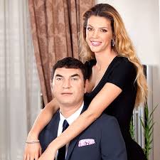 Borcea, declarații șocante cu zâmbetul pe buze: Cum A Petrecut Alina Vidican De SÄrbÄtori Fosta SoÈie A Lui Cristi Borcea Se DistreazÄ De Minune In America