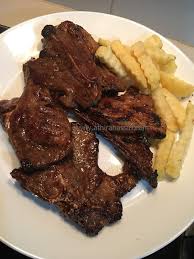 Lamb chop, crushed tomatoes, herbs, onion soup mix, garlic. Cara Perap Lamb Paling Sedap Athirahassin