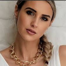 Melissa Hertz's Instagram, Twitter & Facebook