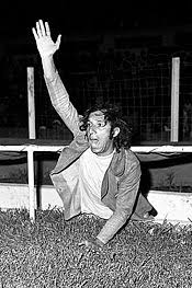 Su hermano denunció que el laboratorio se equivocó. Carlos Salvador Bilardo Wikipedia