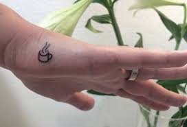 Maybe you would like to learn more about one of these? Handtatowierungen Immer Noch Ein Heikles Thema Zum Buntspecht Tattooblog