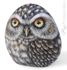 Piccolo Gufo Dipinto A Mano Su Una Roccia Liscia Del Mare Un Pezzo Mozzafiato Per Tutti Voi Amanti Del Gufo Hand Painted Rocks Owl Stone Art