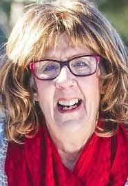 Donna Dotts's Instagram, Twitter & Facebook