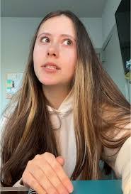 Annabelle Wolfe's Instagram, Twitter & Facebook