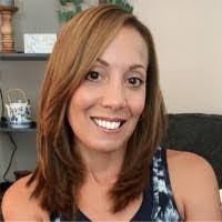 Bonnie Mckenzie's Instagram, Twitter & Facebook