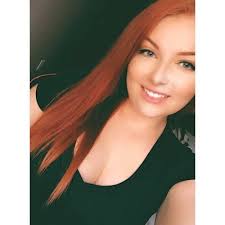 Danielle Nadeau (@daniellenadeaux)