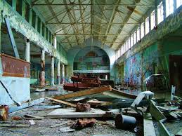 Dirty tiles, broken cabinets, corpses in bloodstained lab coats/nurse uniforms, and rusted metal bed frames are all common themes. 15 Of The World S Creepiest Abandoned Asylums