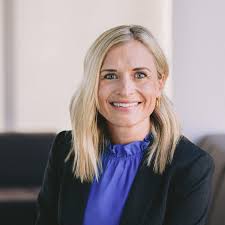 Jennifer Hellman's Instagram, Twitter & Facebook