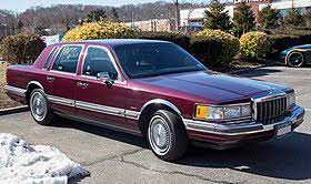 An arrow pointing up and to the right. Lincoln Town Car Wikipedia