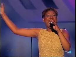Die niederlande beim eurovision song contest (de); Eurovision 1998 18 The Netherlands Edsilia Rombley Hemel En Aarde Youtube