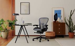 One of the earliest dreams the eames's had was to design and build a chair out of 1 piece of moulded wood. Designcabinet Official Herman Miller Store With Aeron Chair