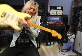 Download lagu axel rudi pell diamonds unlocked ii 2021 full album dapat kamu download secara gratis di stafaband. Fecha Para El Disco De Axel Rudi Pell Reediciones De Samael Disco De The Lion S Daughter