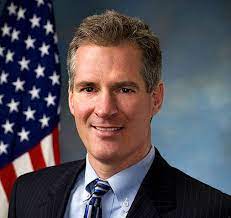 Senator from massachusetts, started his trek back to the senate on former sen. Hot Formerly Naked Guy Scott Brown Declines A Run For Senate Seat Of Clothed O K Looking Guy John Kerry Vanity Fair