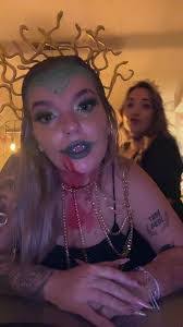 Demi Richardson's Instagram, Twitter & Facebook