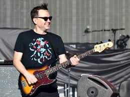 Mark hoppus was born in ridgecrest, california, on march 15, 1972, to kerry wernz and george tex hoppus (born 1947). Mark Hoppus Shares Update On Cancer Treatment I Didn T Feel Like A Poisoned Electrified Zombie Guitar Com All Things Guitar