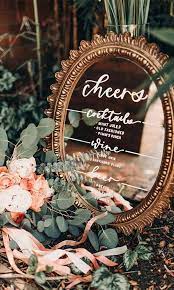 25 Inspiring Wedding Signs Ideas That You Will Absolutely Love In 2020 Gold Wedding Decorations Vintage Wedding Decorations Wedding Signs