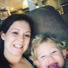 Sarah Darnell's Instagram, Twitter & Facebook