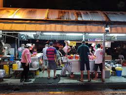 This is my family's version found mainly in the klang valley and its surrounding areas. Jalan Ipoh Curry Mee Taman Million I Come I See I Hunt And I Chiak