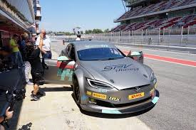 Get the most useful specifications data and other technical specs for the 2019 tesla model s 100d awd. First Race Ready Tesla Delivered To Electric Production Car Series Team